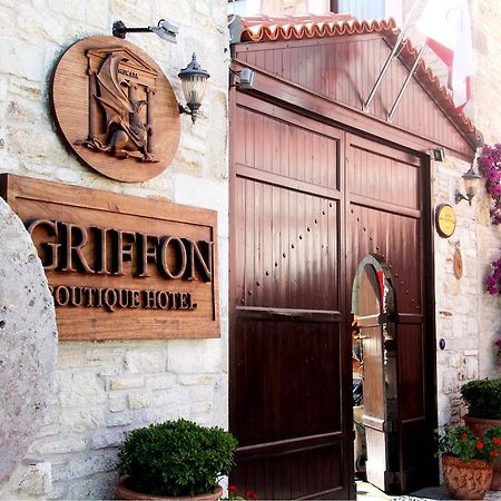 Griffon Hotel Yenifoca Extérieur photo
